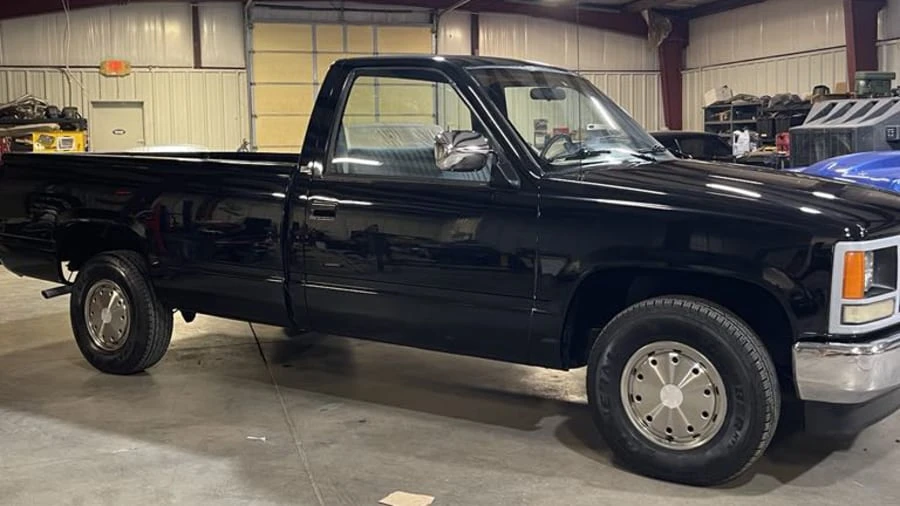 1990 GMC Sierra 1st Gen - Image 5 of 13