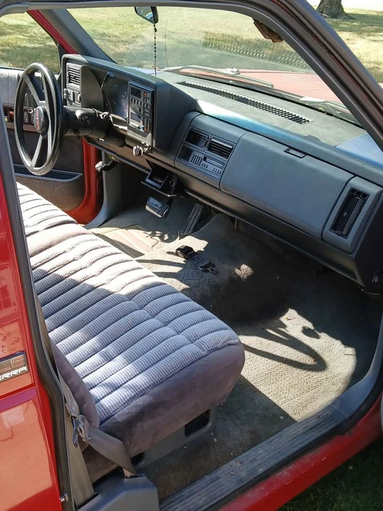 1990 GMC C/K 3rd Gen - Image 3 of 10