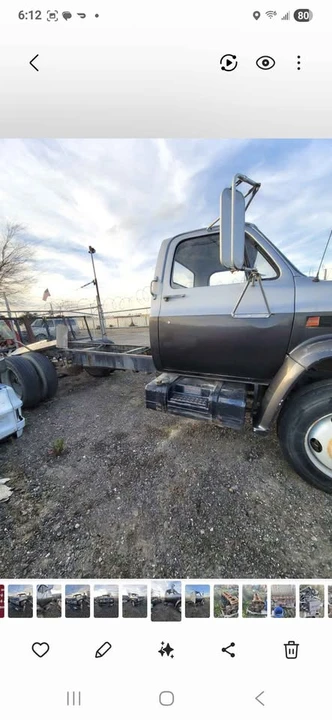 1990 GMC Sierra 1st Gen - Image 4 of 12