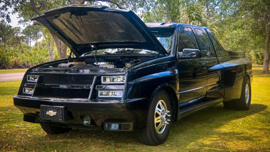 1990 GMC Sierra 1st Gen - Image 25 of 26