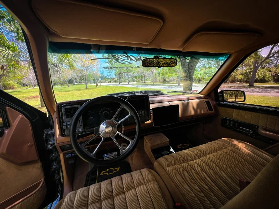 1990 GMC Sierra 1st Gen - Image 21 of 26