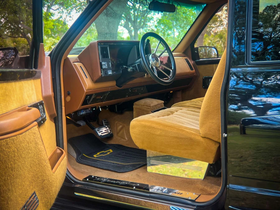 1990 GMC Sierra 1st Gen - Image 18 of 26