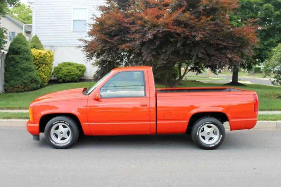 1990 GMC Sierra 1st Gen - Image 11 of 12