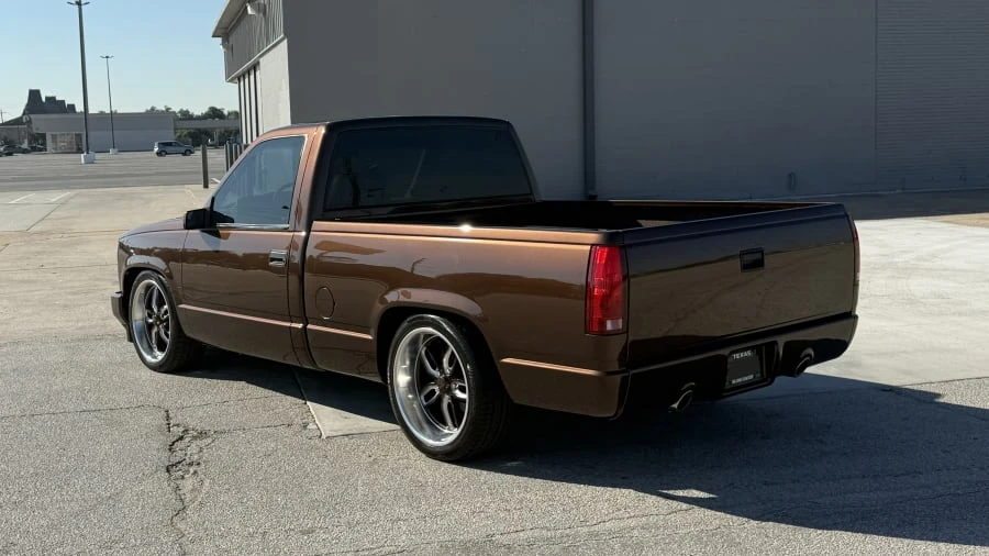 1990 GMC Sierra 1st Gen - Image 3 of 18