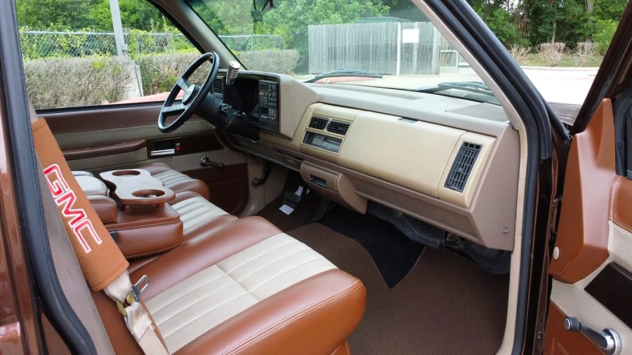 1990 GMC Sierra 1st Gen - Image 12 of 18