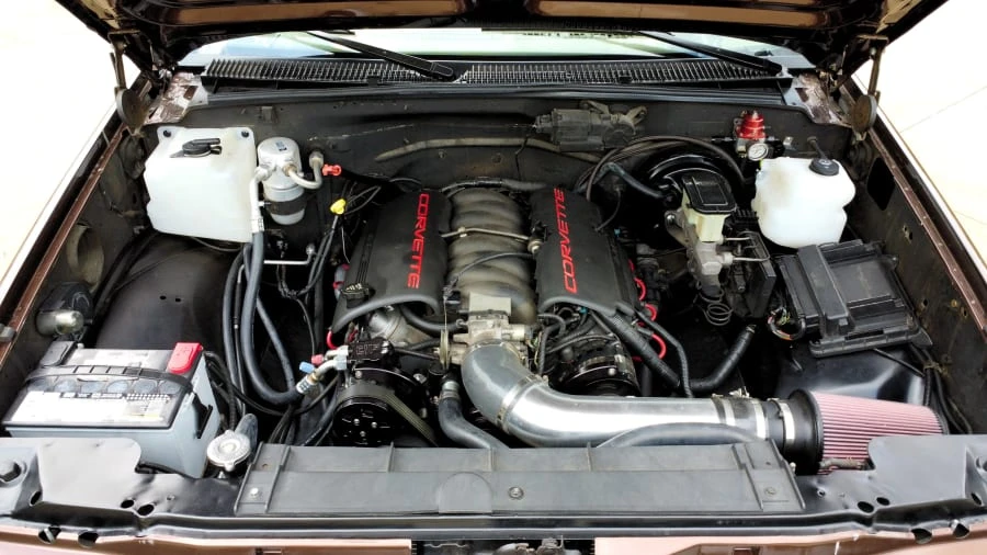 1990 GMC Sierra 1st Gen - Image 17 of 18