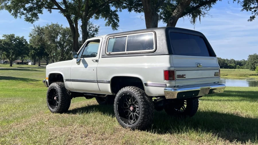 1990 GMC Jimmy 2nd Gen - Image 2 of 6