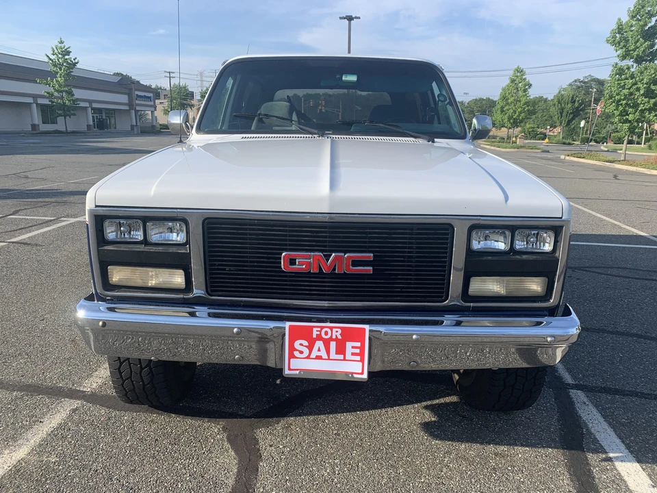 1990 GMC Jimmy 2nd Gen - Image 3 of 9