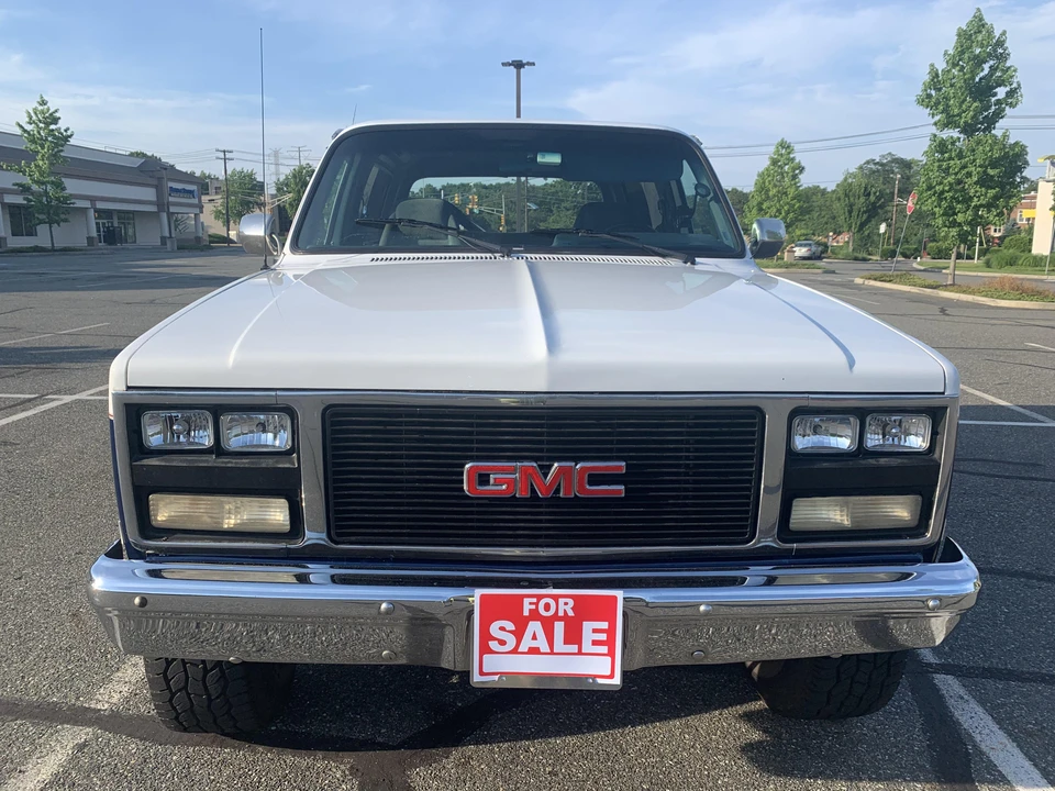 1990 GMC Jimmy 2nd Gen - Image 4 of 9