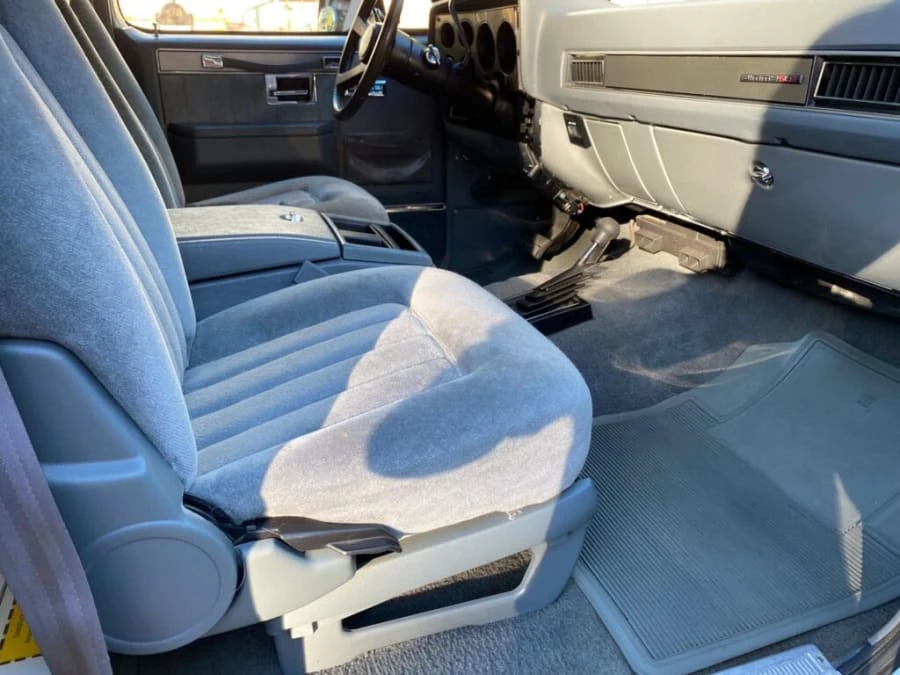 1990 GMC Jimmy - Image 21 of 30