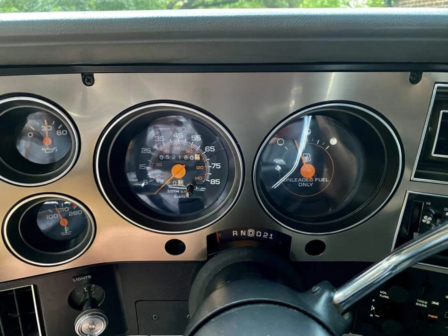 1990 GMC Jimmy - Image 13 of 30