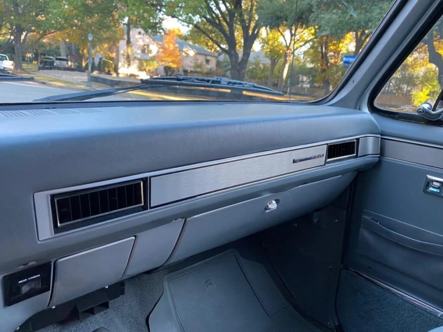 1990 GMC Jimmy - Image 23 of 30
