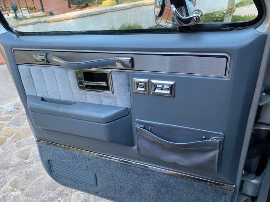 1990 GMC Jimmy - Image 25 of 30