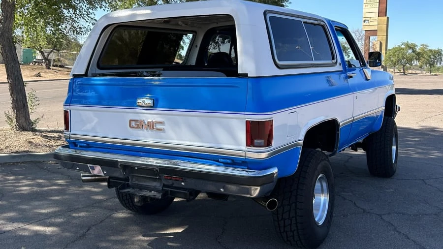 1990 GMC Jimmy 2nd Gen - Image 2 of 9