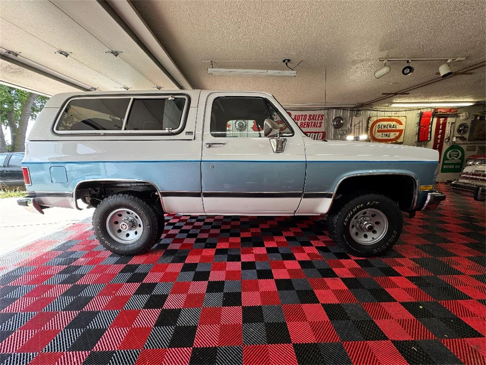 1990 GMC Jimmy 2nd Gen - Image 12 of 31