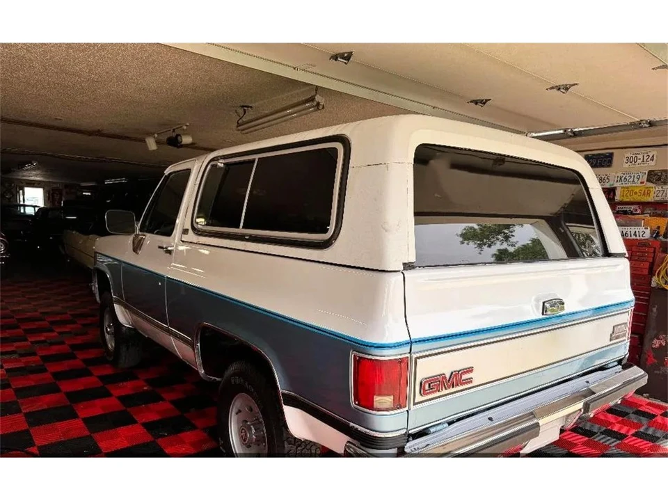 1990 GMC Jimmy 2nd Gen - Image 3 of 31