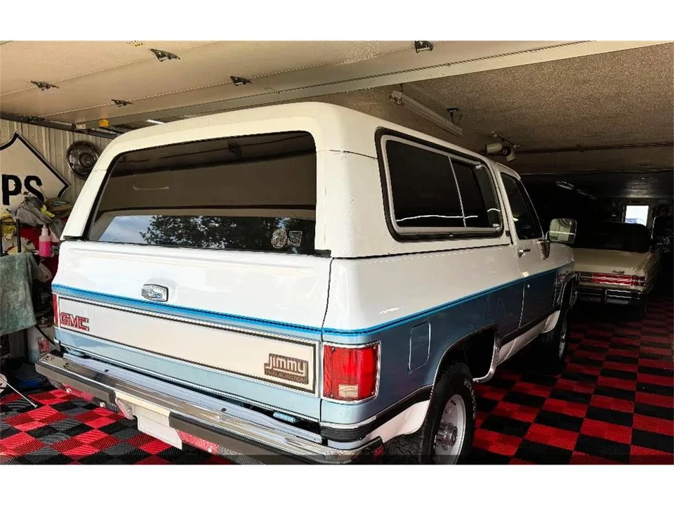 1990 GMC Jimmy 2nd Gen - Image 5 of 31