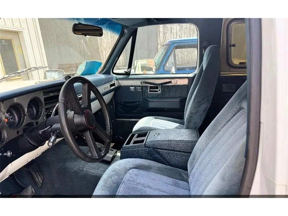 1990 GMC Jimmy 2nd Gen - Image 10 of 31