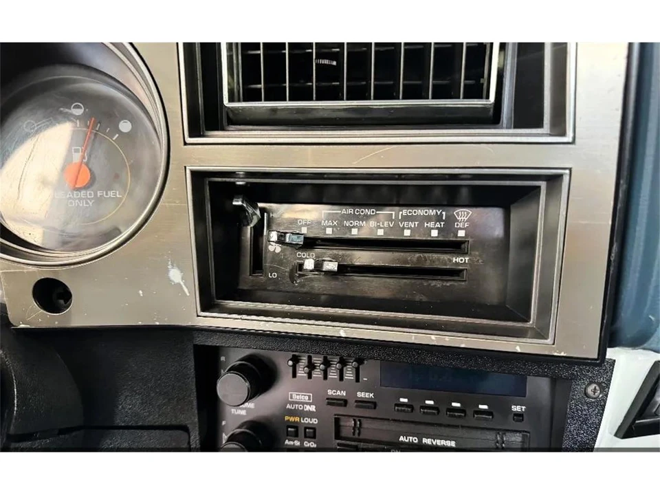 1990 GMC Jimmy 2nd Gen - Image 18 of 31