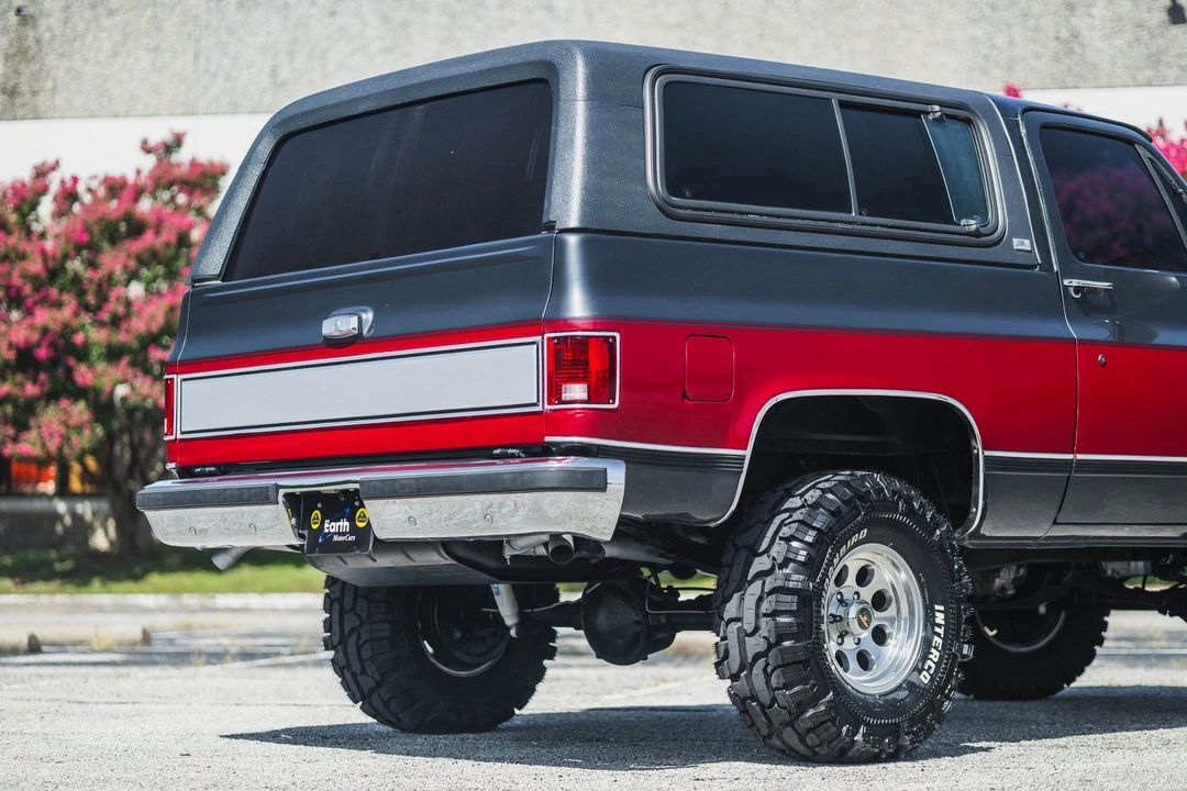 1990 GMC Jimmy 2nd Gen - Image 11 of 12