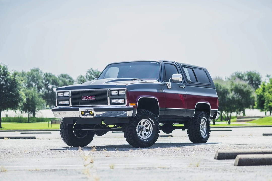 1990 GMC Jimmy 2nd Gen - Image 2 of 12