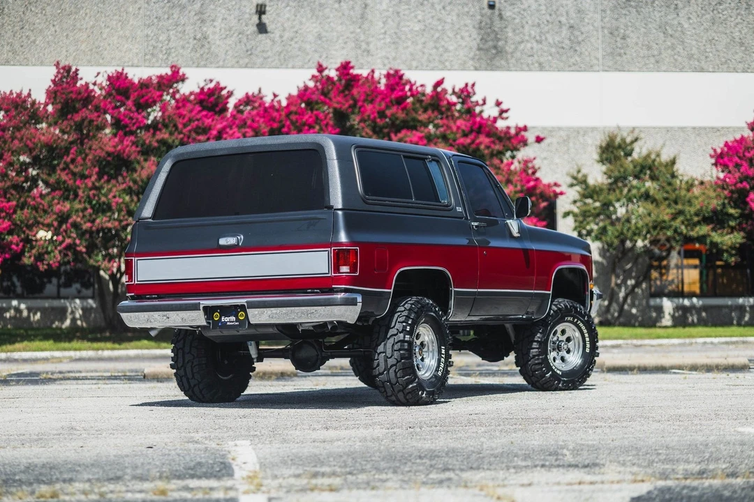 1990 GMC Jimmy 2nd Gen - Image 10 of 12