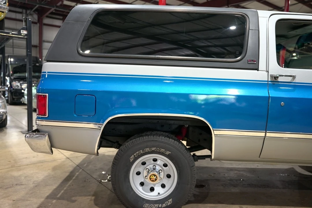 1990 GMC Jimmy 2nd Gen - Image 9 of 21