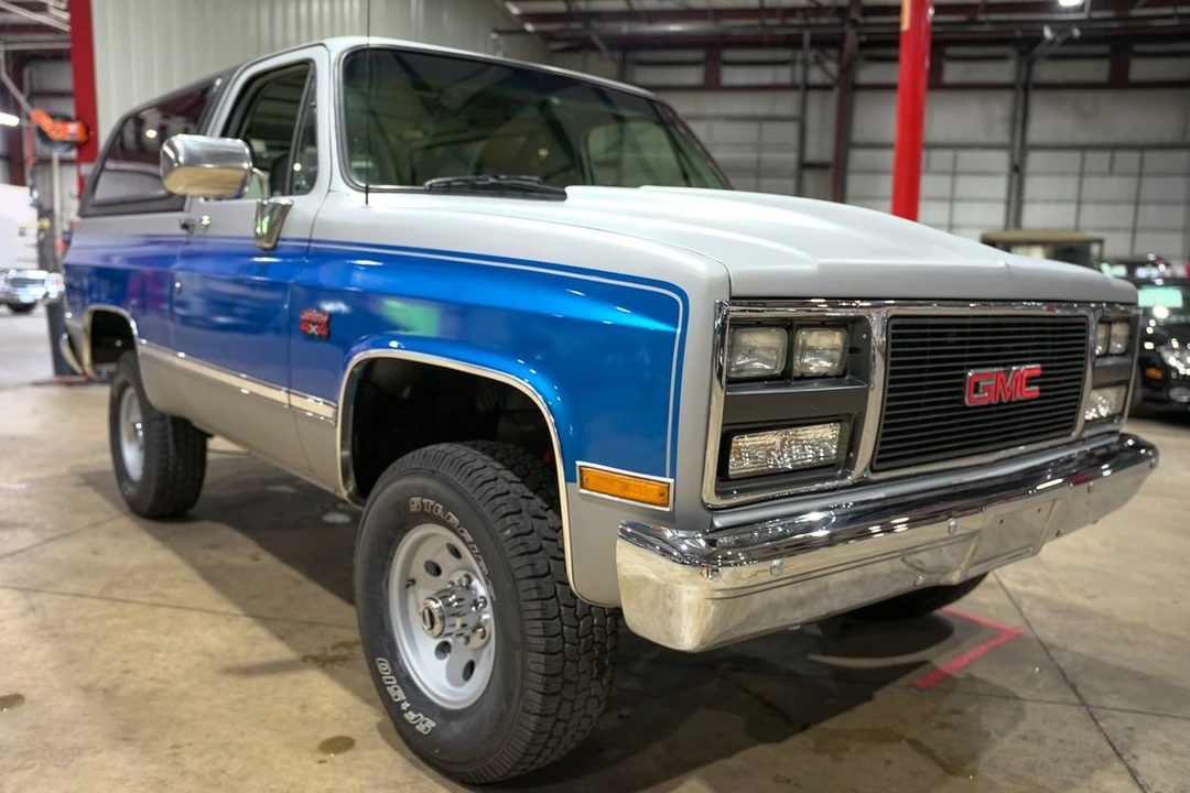 1990 GMC Jimmy 2nd Gen - Image 12 of 21