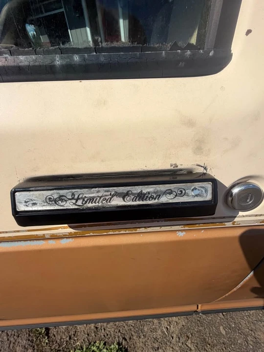 1990 GMC S-15 Jimmy 1st Gen - Image 5 of 9