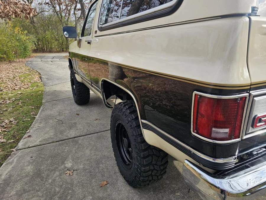 1990 GMC Jimmy 2nd Gen - Image 9 of 16