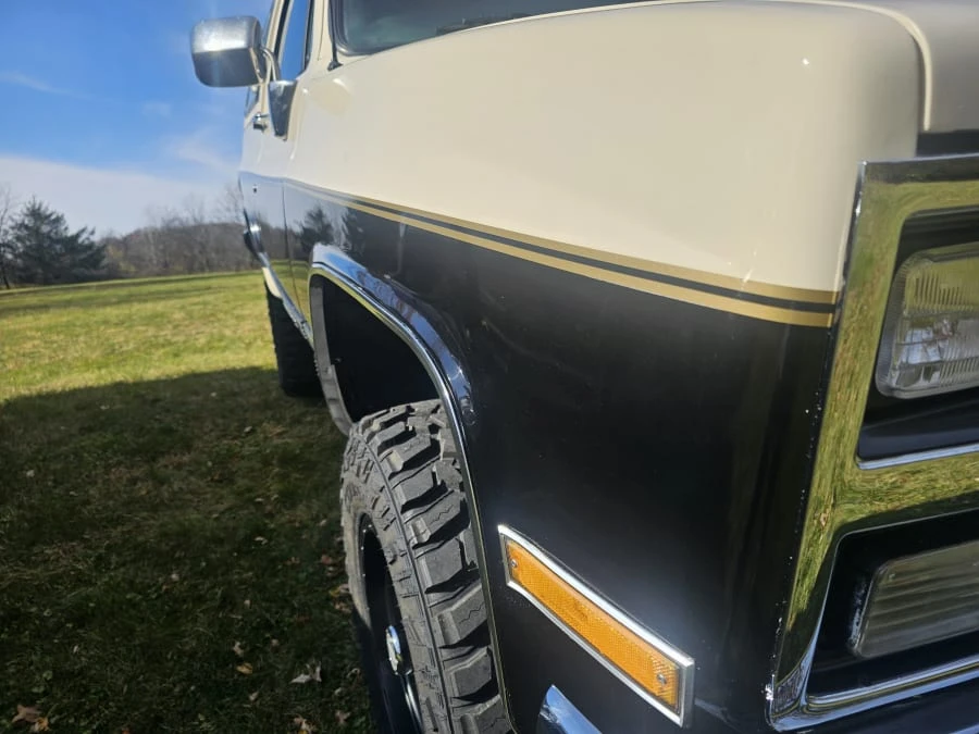 1990 GMC Jimmy 2nd Gen - Image 10 of 16