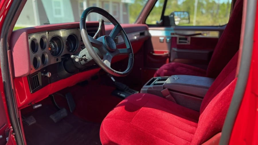 1990 GMC Jimmy 2nd Gen - Image 11 of 25