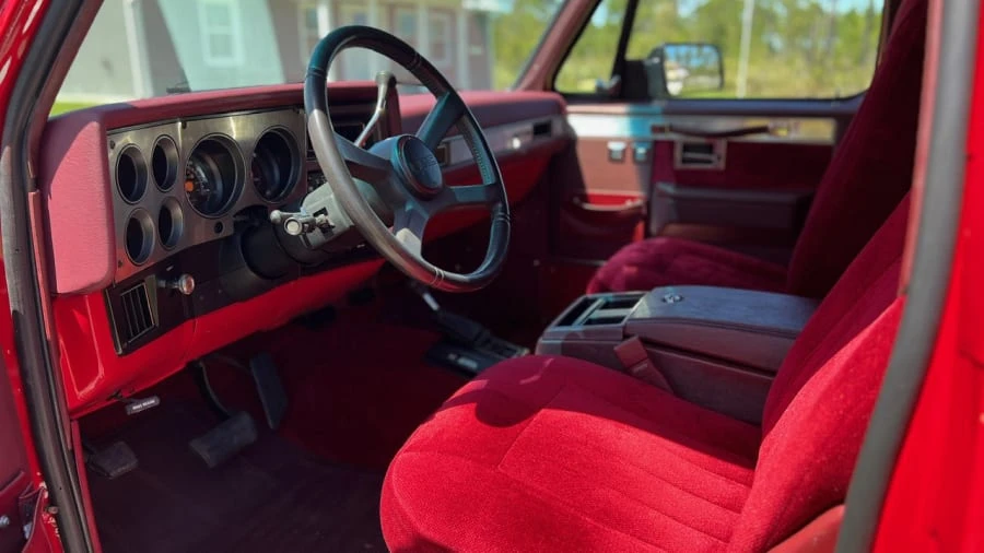 1990 GMC Jimmy 2nd Gen - Image 18 of 25