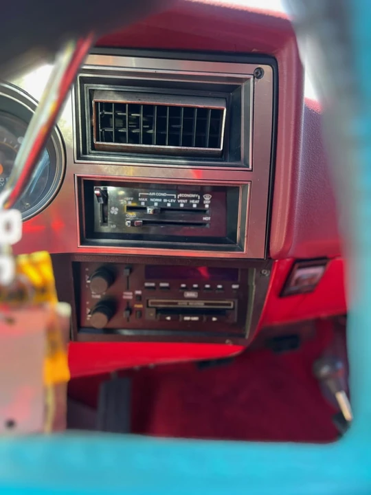 1990 GMC Jimmy 2nd Gen - Image 11 of 25