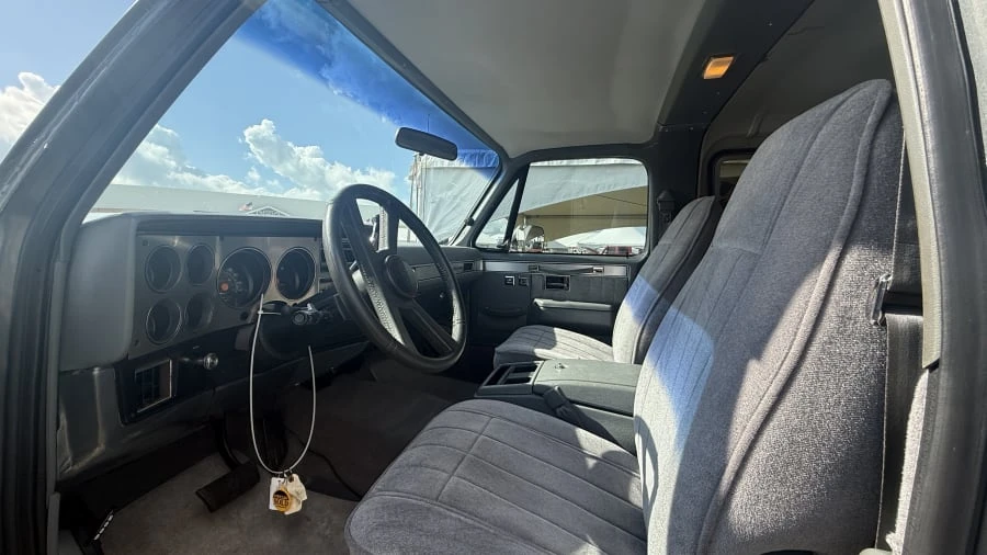 1990 GMC Jimmy 2nd Gen - Image 13 of 31