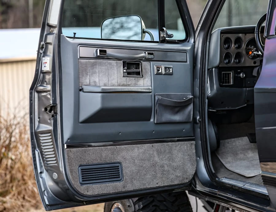 1990 GMC Jimmy 2nd Gen - Image 24 of 31