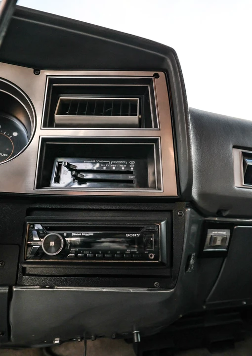 1990 GMC Jimmy 2nd Gen - Image 14 of 31