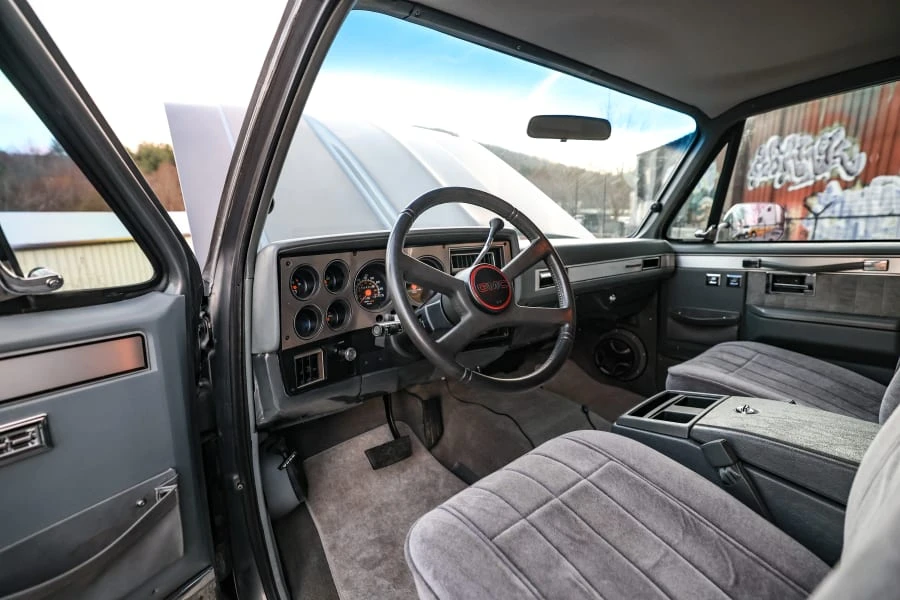 1990 GMC Jimmy 2nd Gen - Image 19 of 31