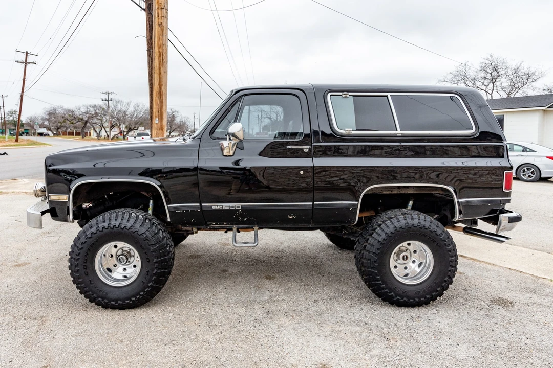 1990 GMC Jimmy 2nd Gen - Image 9 of 31