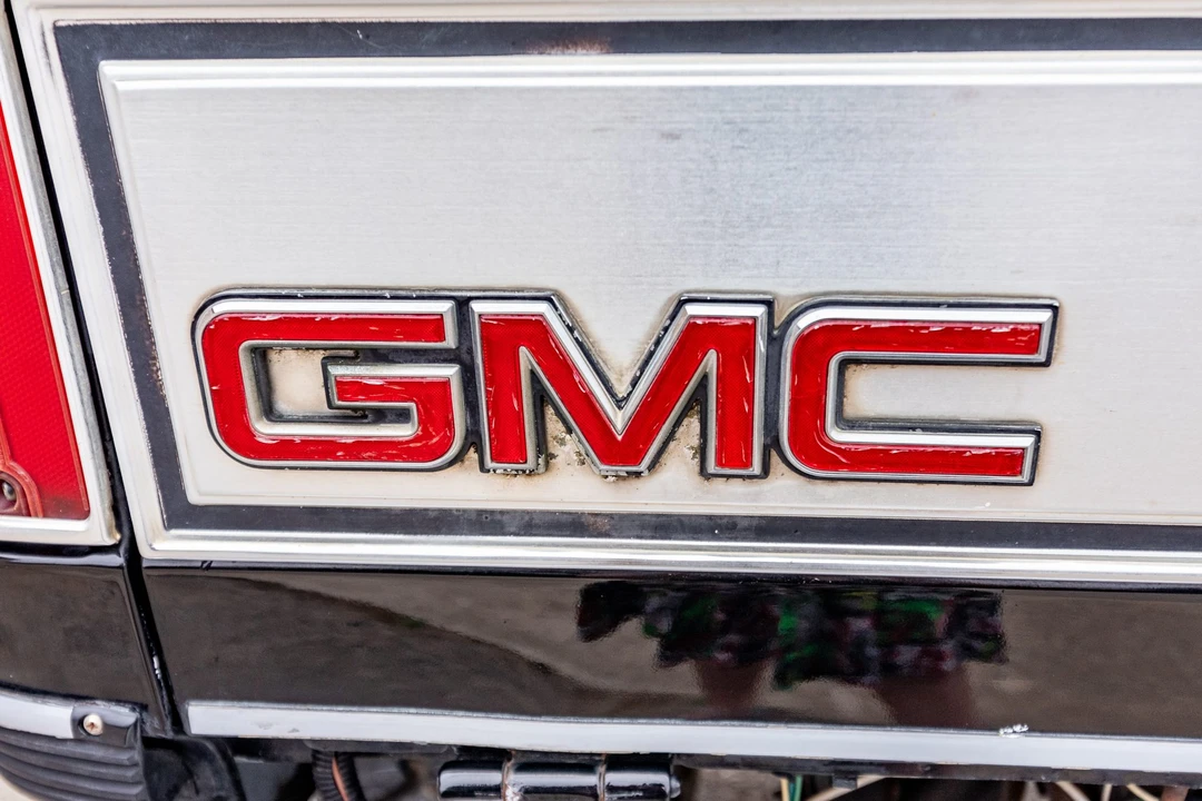 1990 GMC Jimmy 2nd Gen - Image 23 of 31