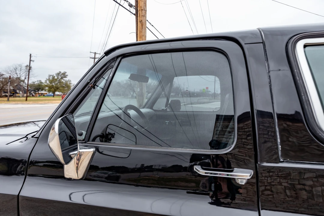 1990 GMC Jimmy 2nd Gen - Image 16 of 31