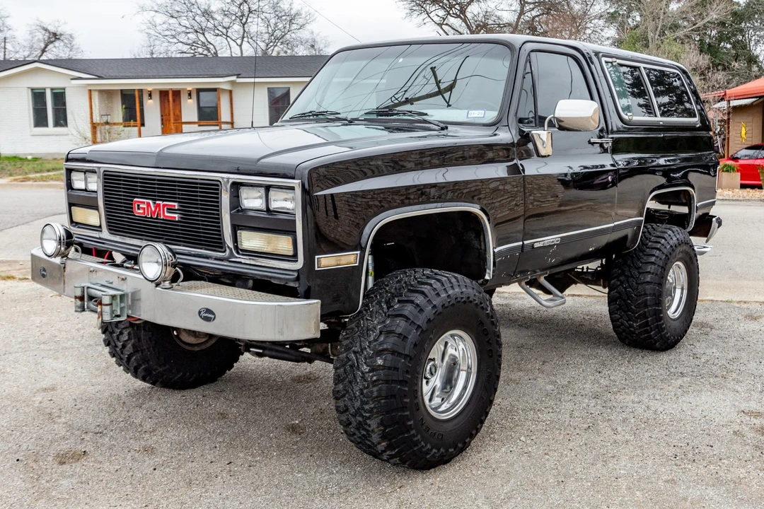 1990 GMC Jimmy 2nd Gen - Image 2 of 31