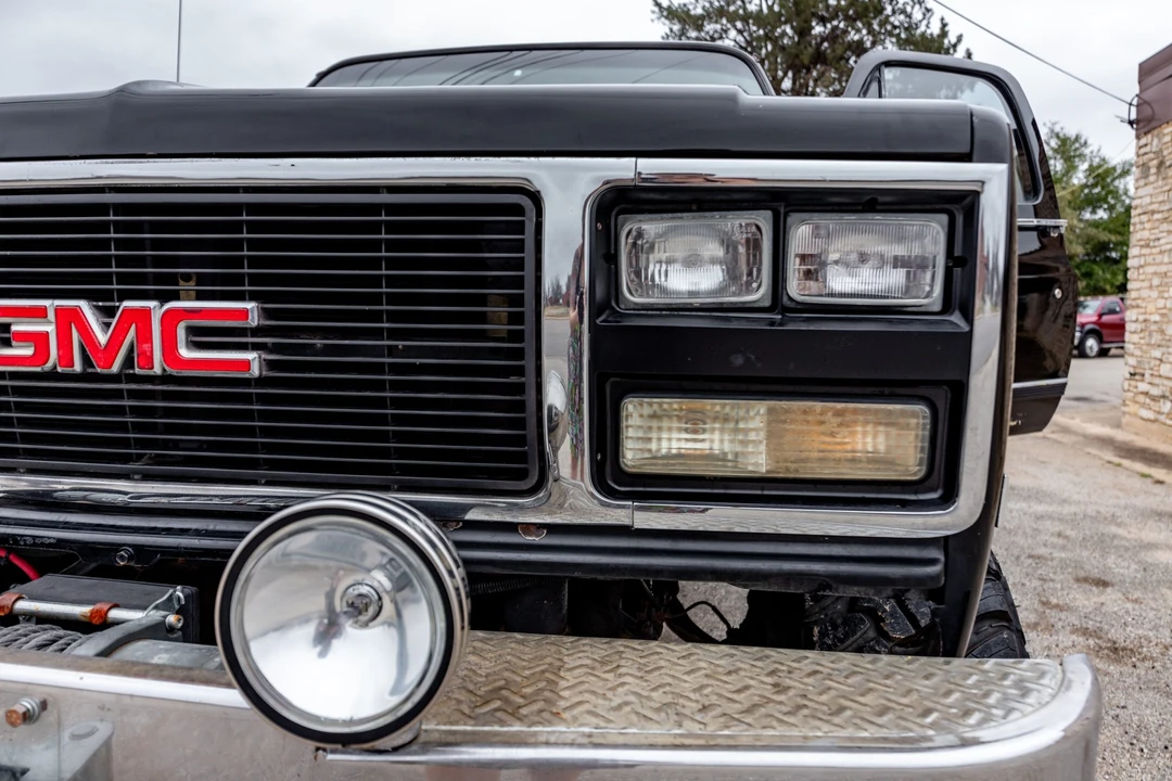1990 GMC Jimmy 2nd Gen - Image 13 of 31
