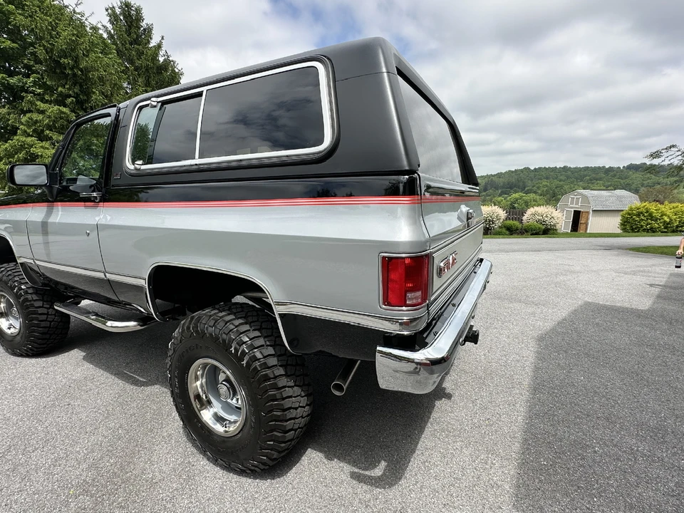 1990 GMC Jimmy 2nd Gen - Image 12 of 31