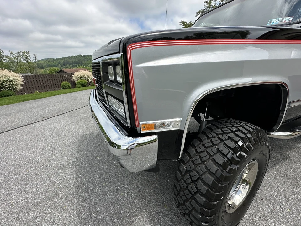 1990 GMC Jimmy 2nd Gen - Image 8 of 31