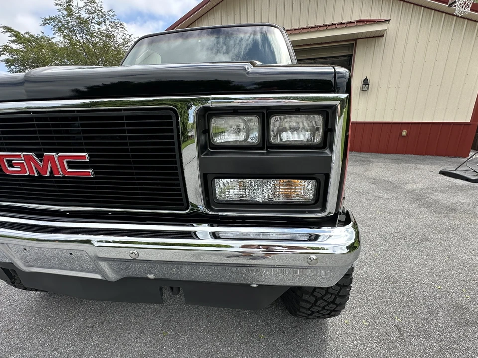 1990 GMC Jimmy 2nd Gen - Image 15 of 31