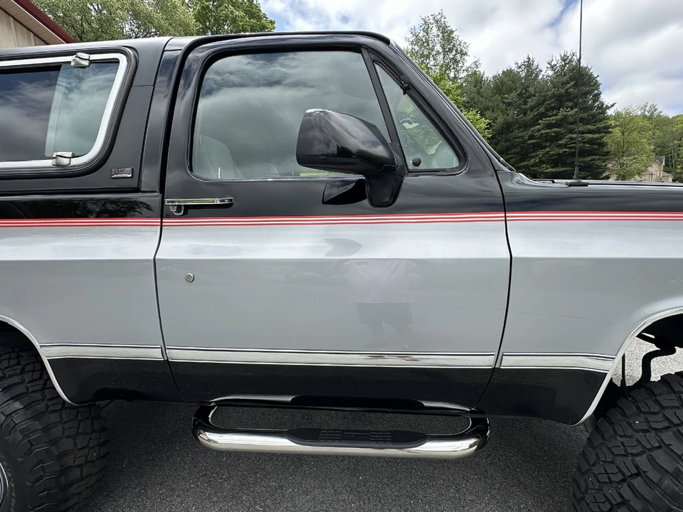 1990 GMC Jimmy 2nd Gen - Image 11 of 31
