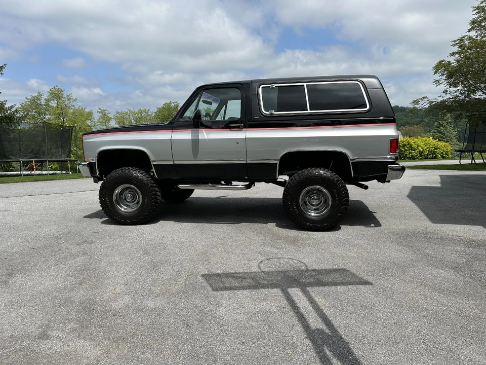 1990 GMC Jimmy 2nd Gen - Image 4 of 31