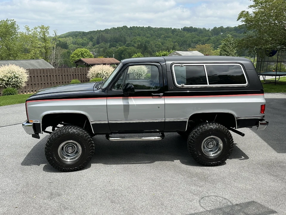 1990 GMC Jimmy 2nd Gen - Image 5 of 31
