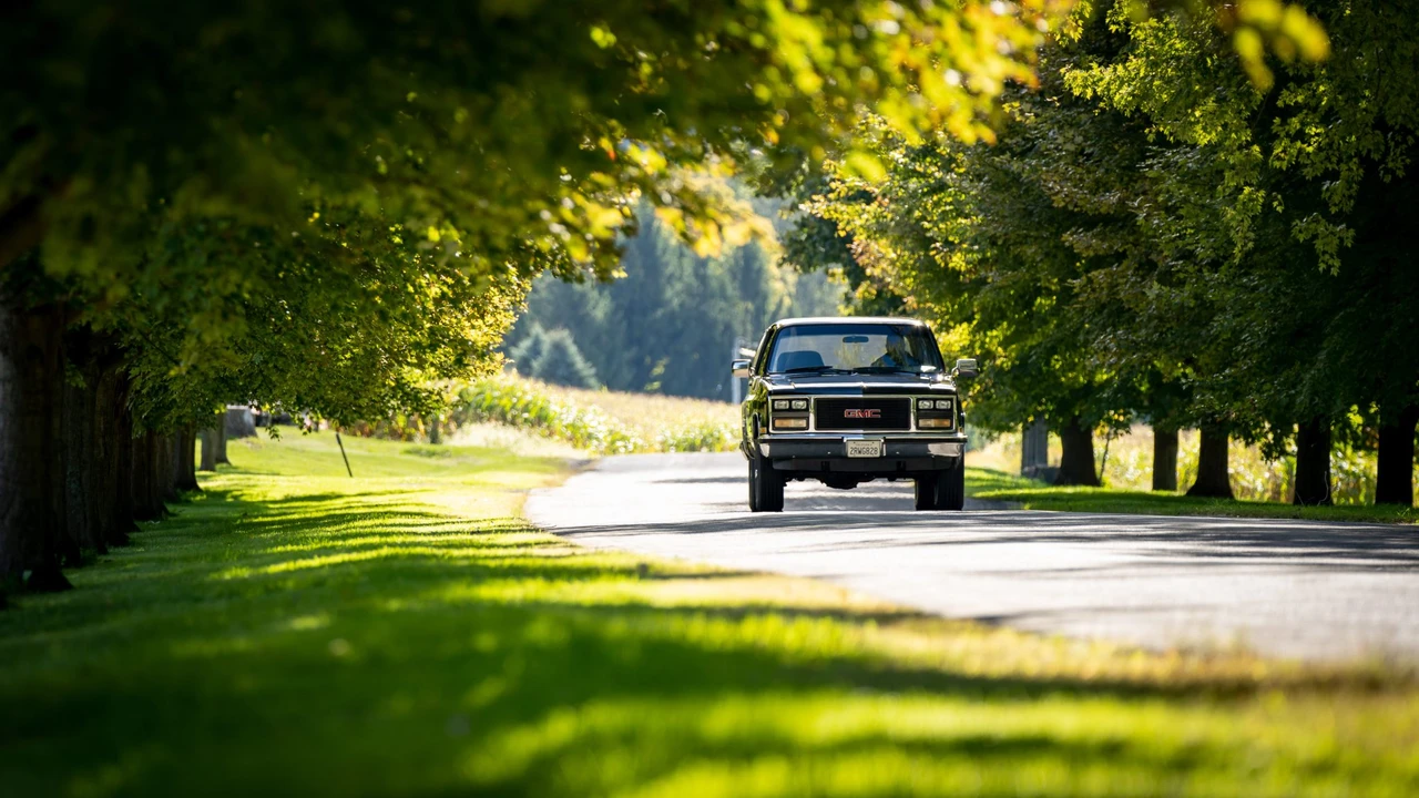 1990 GMC Jimmy 2nd Gen - Image 3 of 31